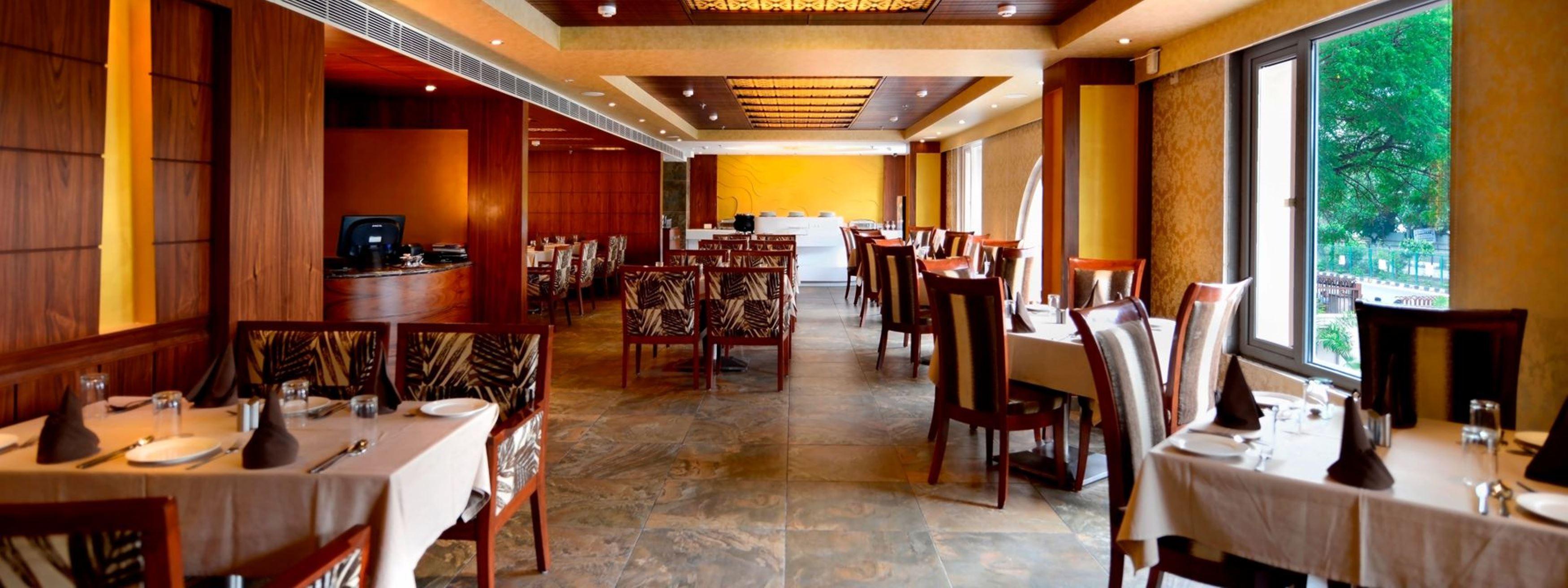 Hotel Regent Grand New Delhi Bagian luar foto