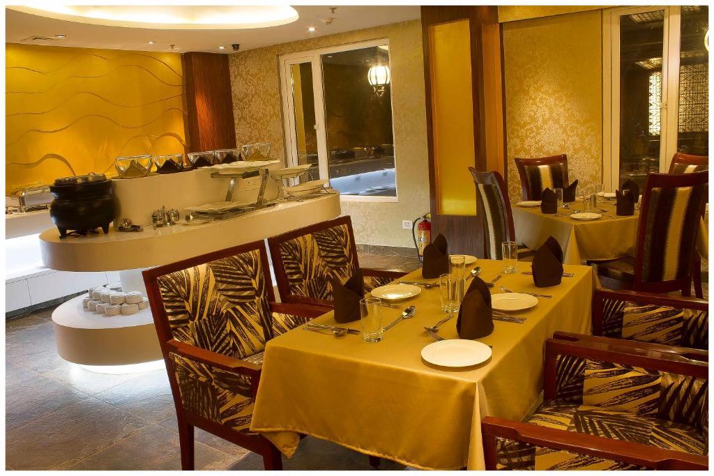 Hotel Regent Grand New Delhi Bagian luar foto