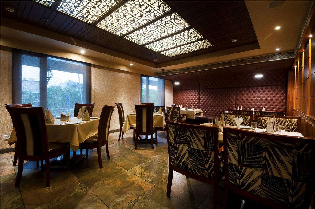 Hotel Regent Grand New Delhi Bagian luar foto