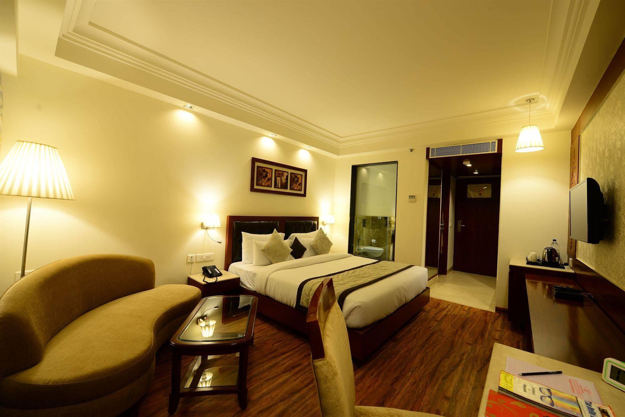 Hotel Regent Grand New Delhi Bagian luar foto