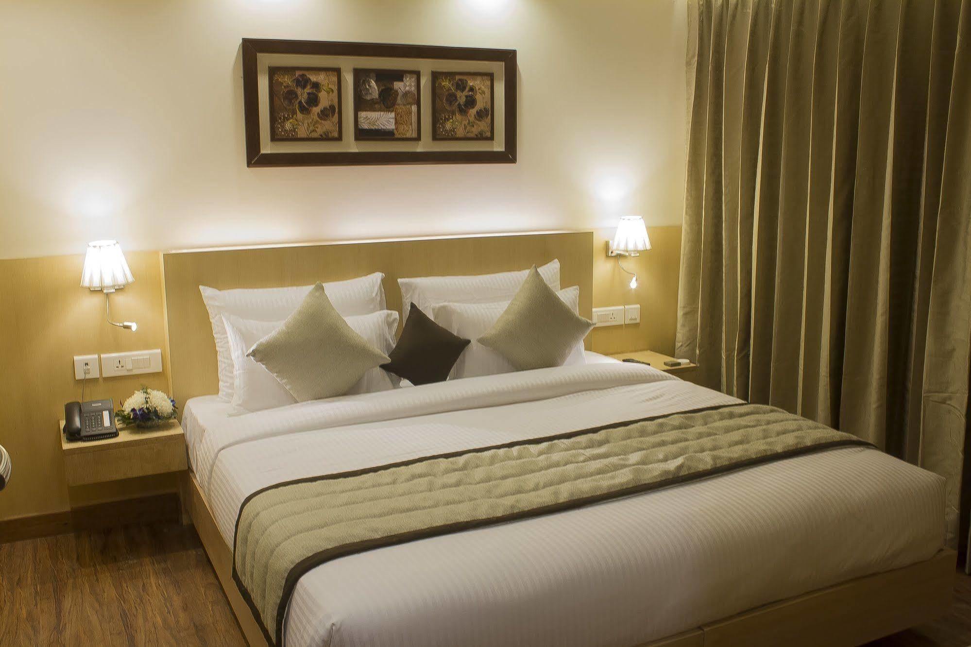 Hotel Regent Grand New Delhi Bagian luar foto
