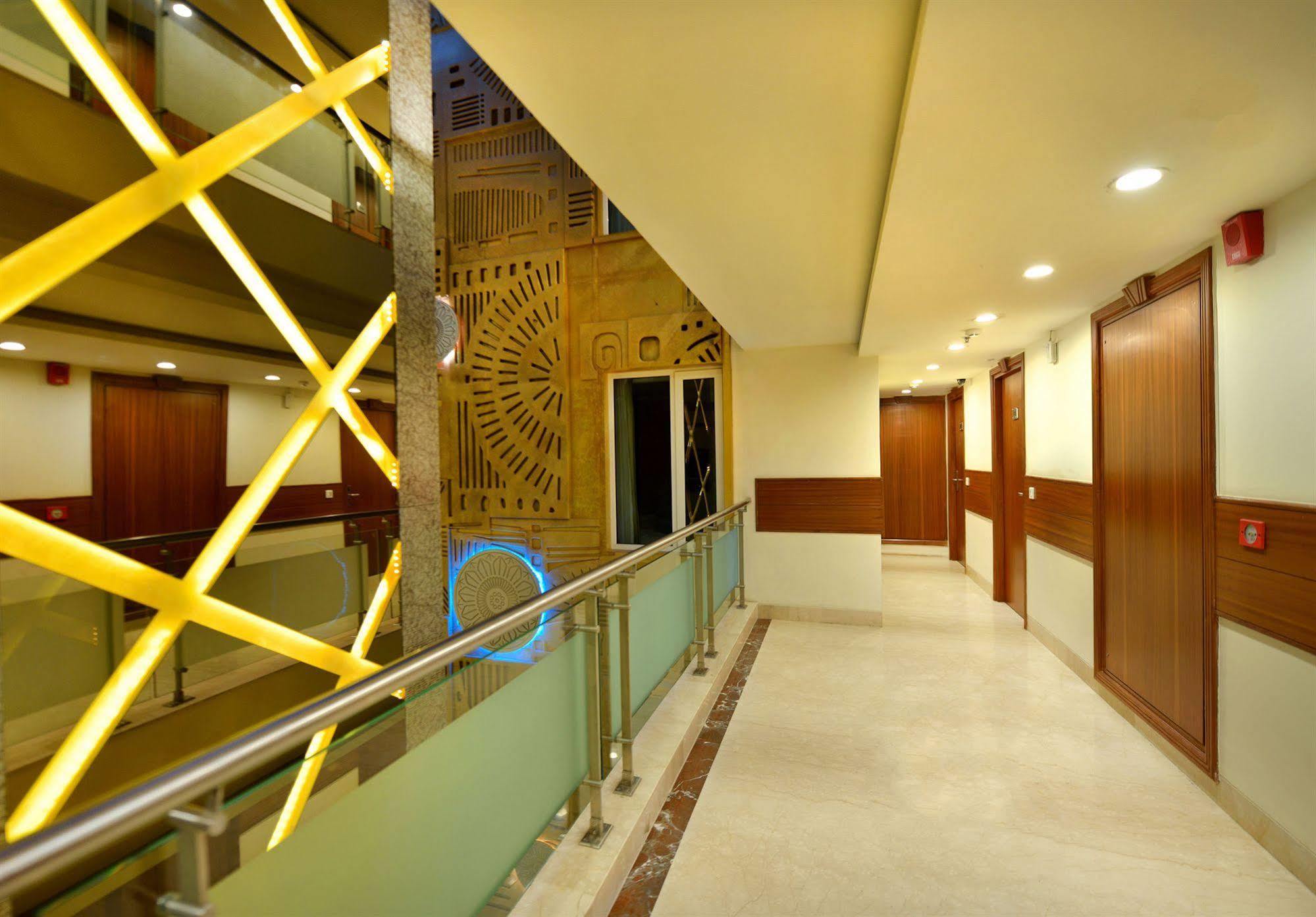 Hotel Regent Grand New Delhi Bagian luar foto